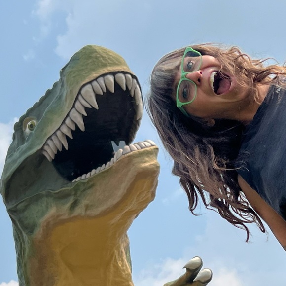 Meet your Posher, Leah - Picture 1 of 1